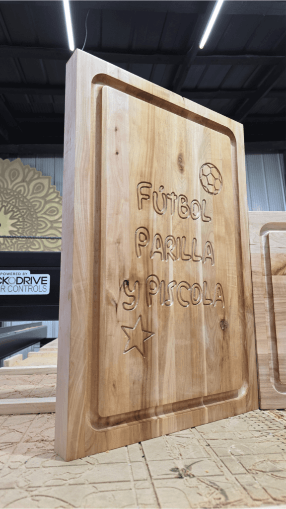 Tabla Parrillera Personalizada en Madera de Lenga Nativa 60 cm x 40 cm x 4,4 cm de espesor - Imagen 7