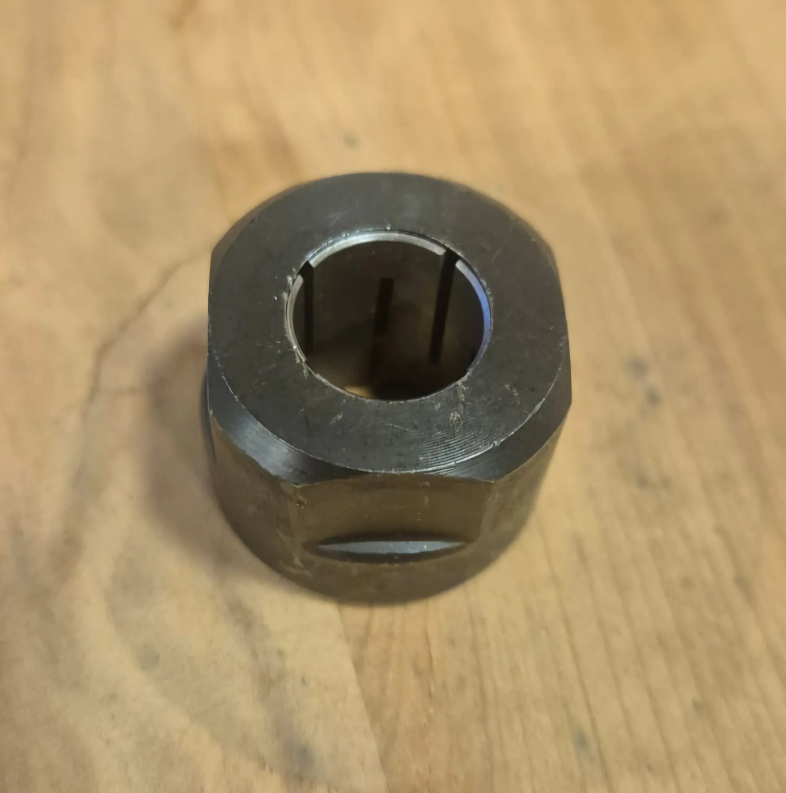 Tuerca de Ajuste Fresa - Router Total 2200 watts - Imagen 6